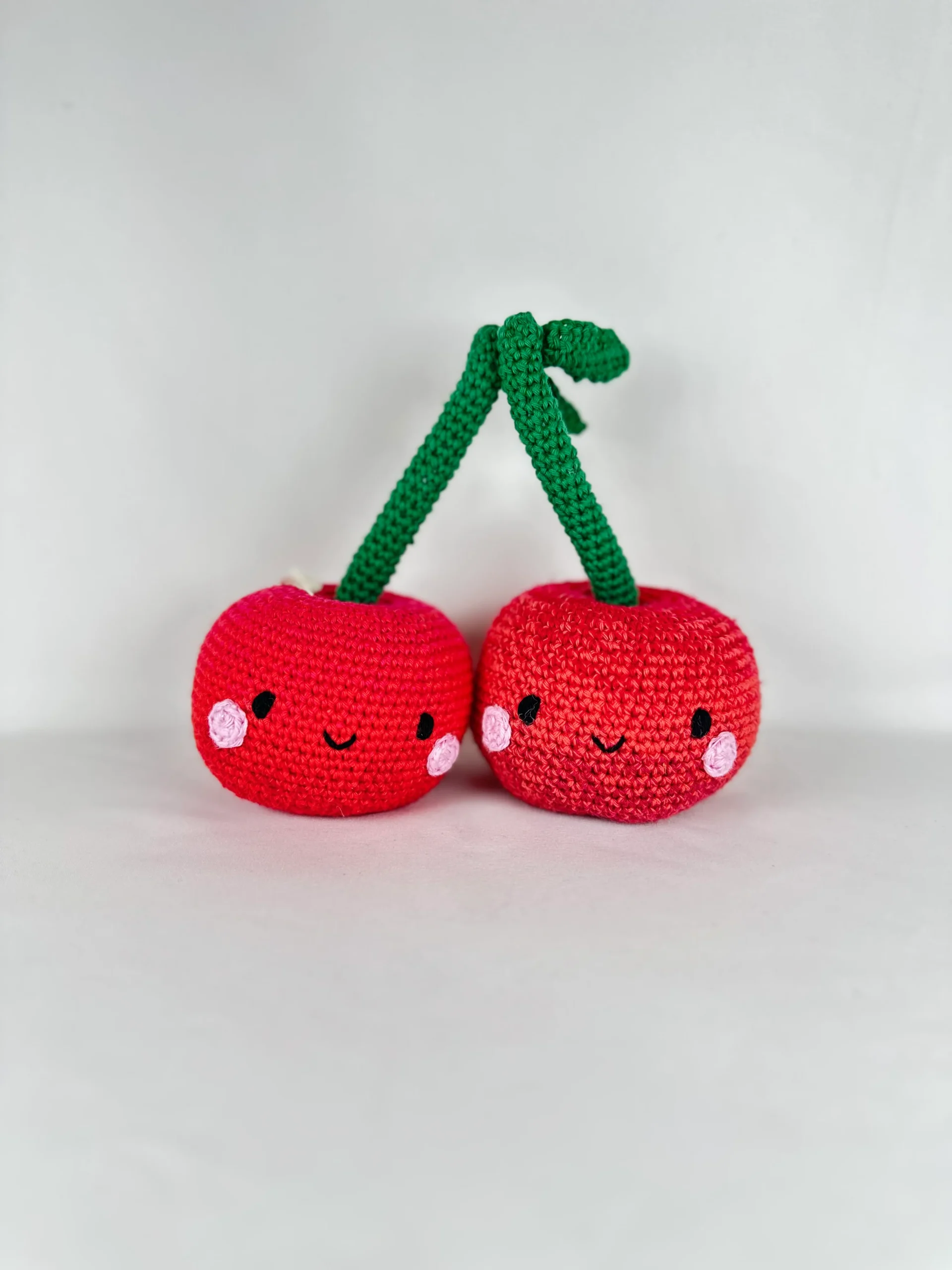 Peluche Crochet Cereza - Imagen 2
