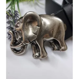 Cinturón de piel con hebilla elefante plateado